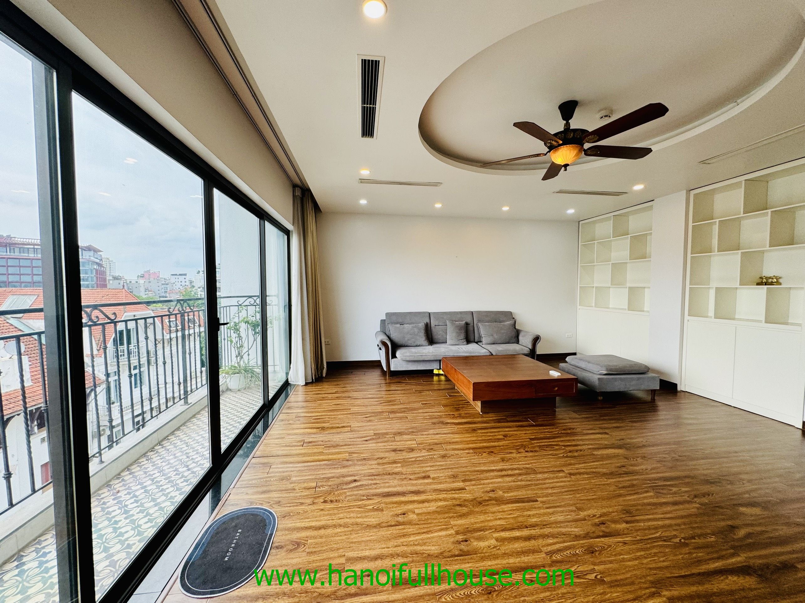 Căn hộ Duplex 3 phòng ngủ ở Tây Hồ cho thuê