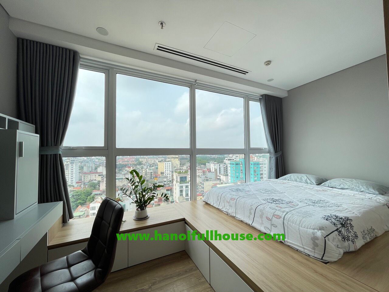 Modern & spacious 3-BR apartment at Aqua Central building-Ba Dinh district-Ha Noi