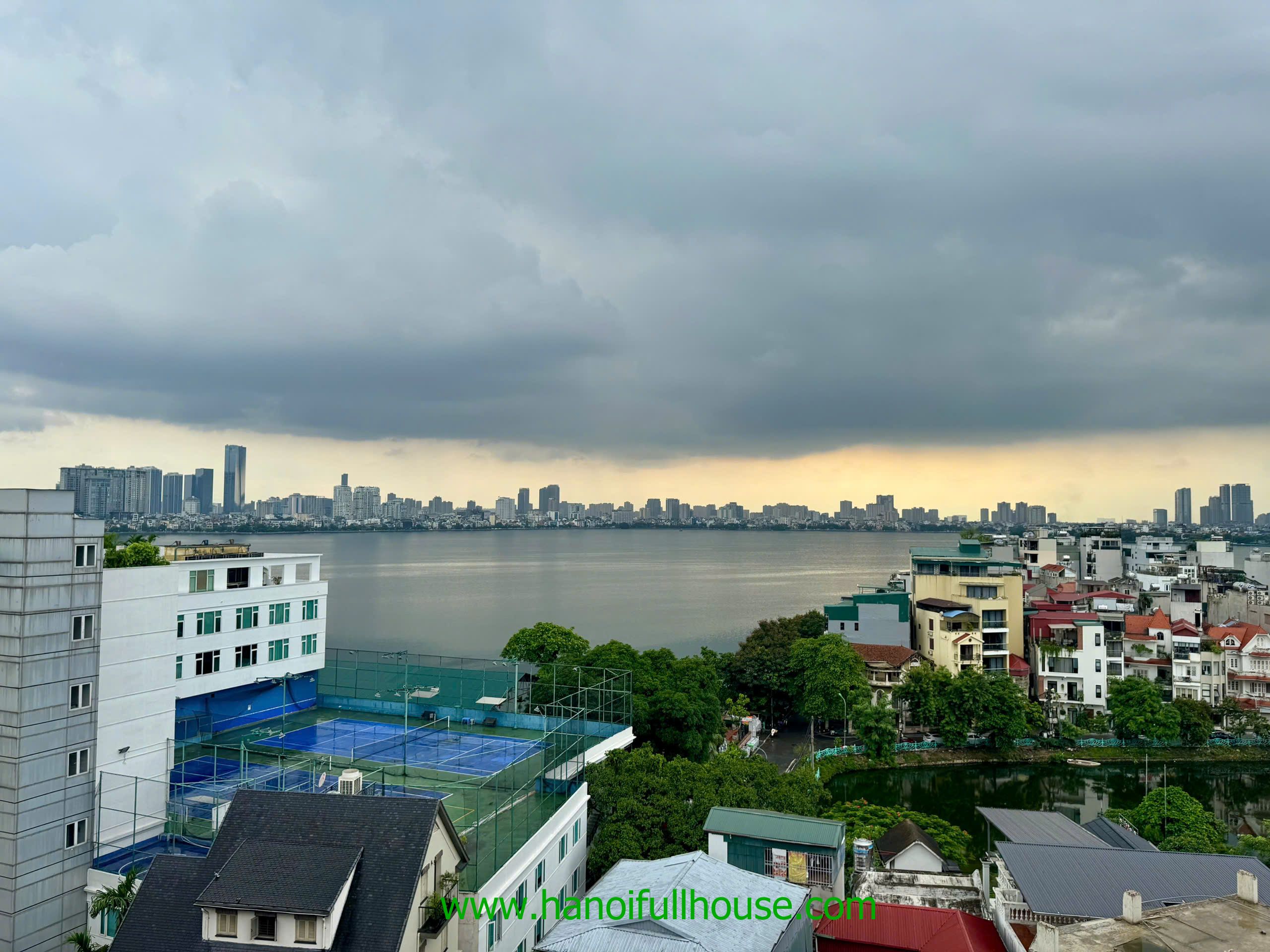 2 bedroom apartment at cheap price in Tay Ho for rent
