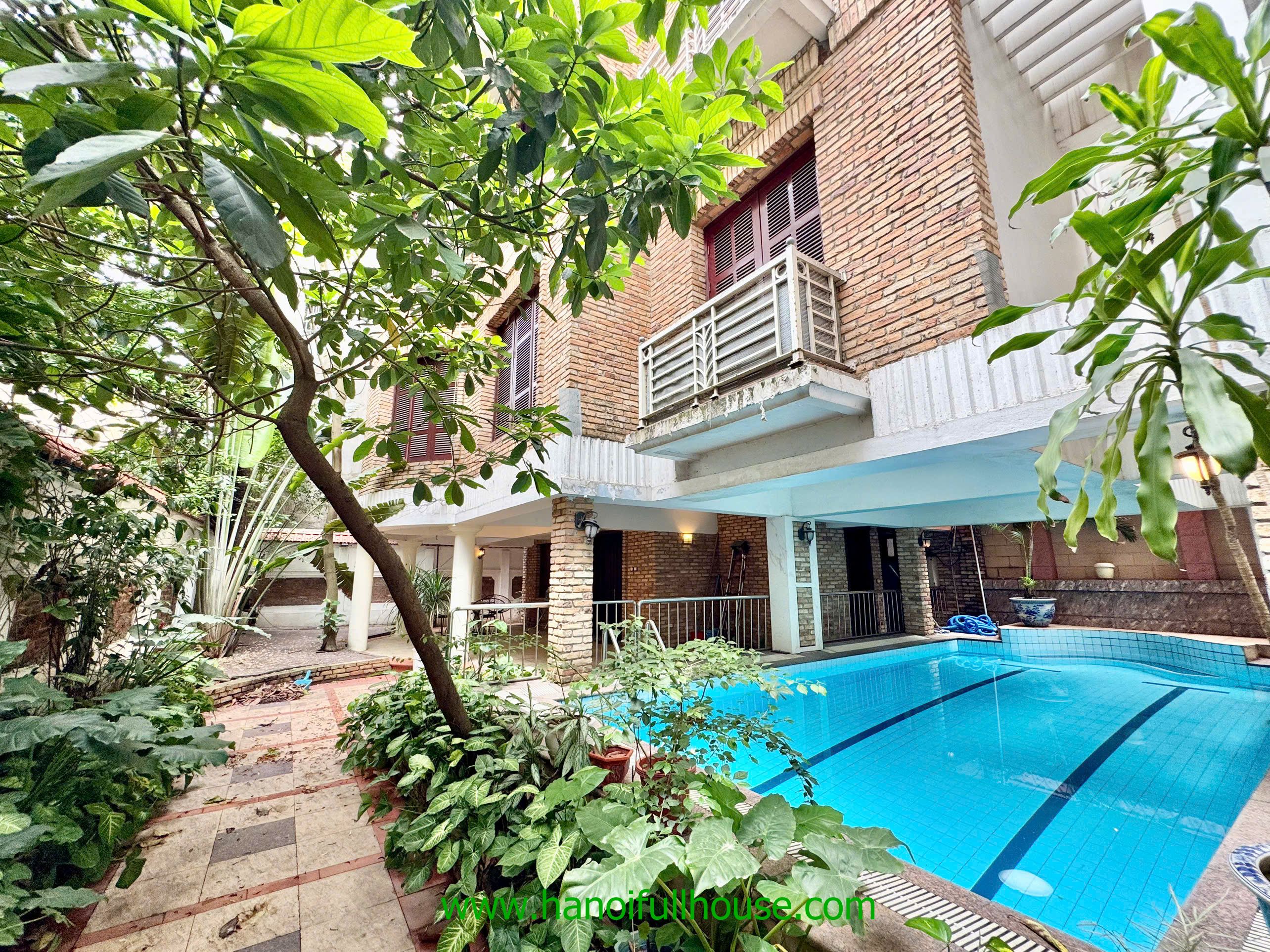 European style villa in Xuan Dieu street, Tay ho dist for rent