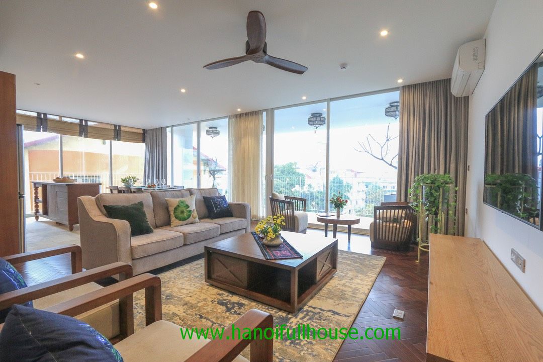3-BR apartment up to 160 m2, elegant design located in the center of Tay Ho district