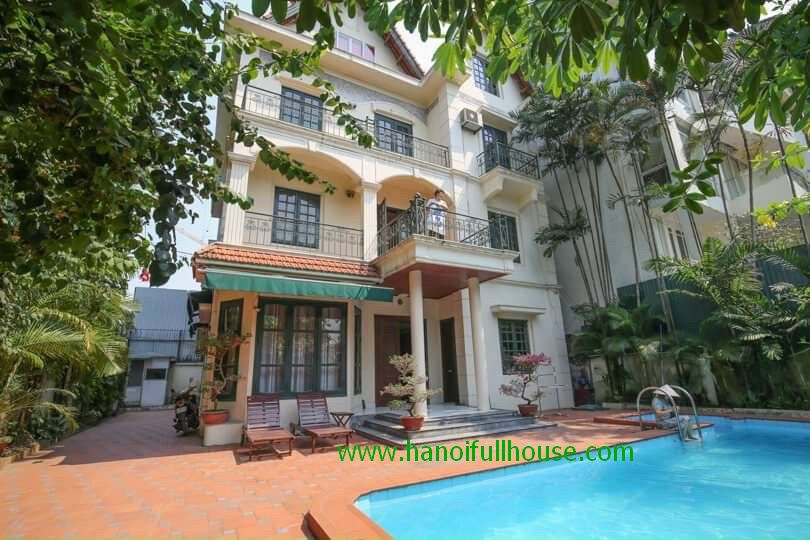 Wonderful villa with nice swimming-pool in Tay Ho dist
