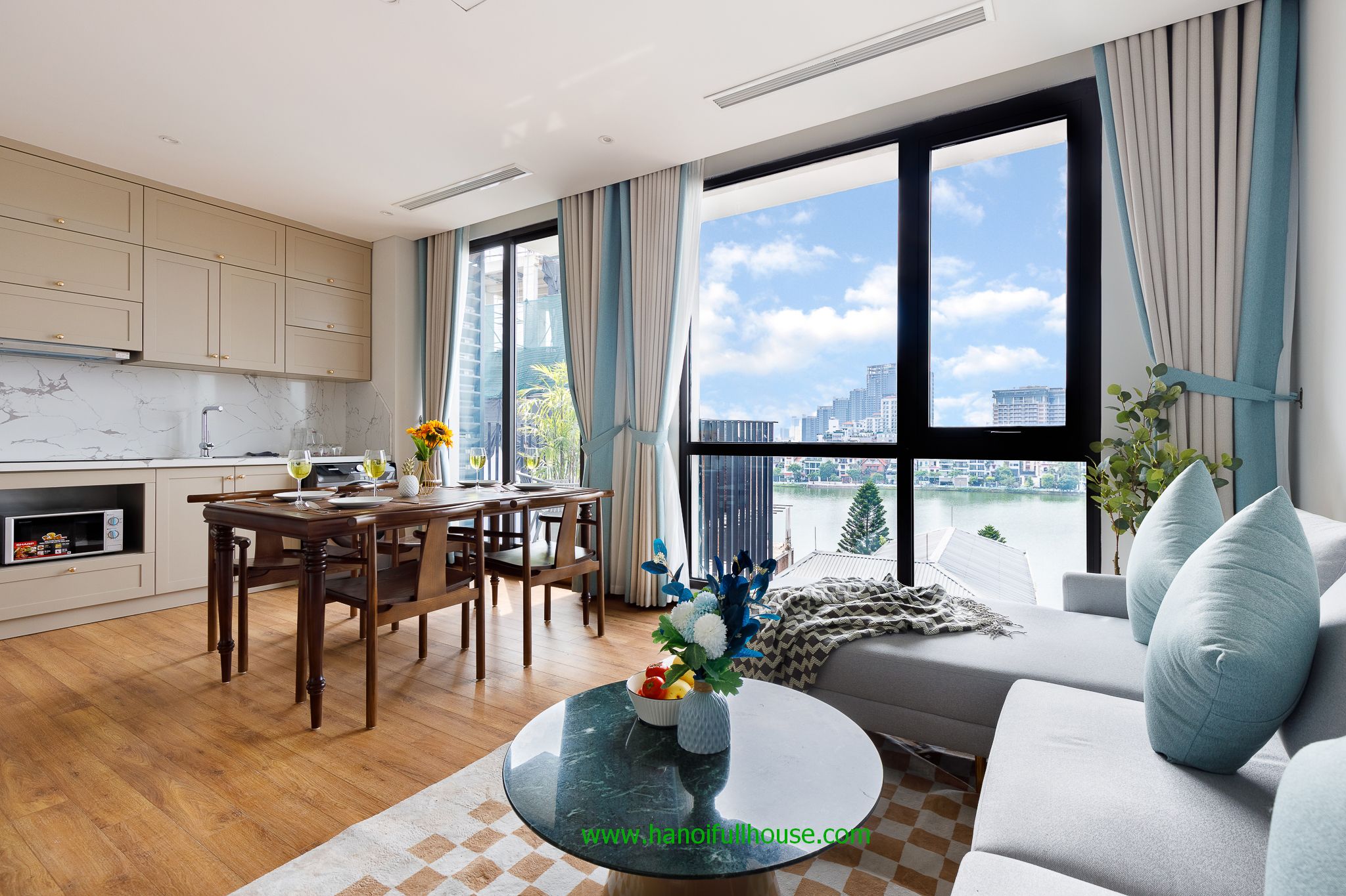 Modern style 2 bedroom apartment with lake view in Tay Ho for rent