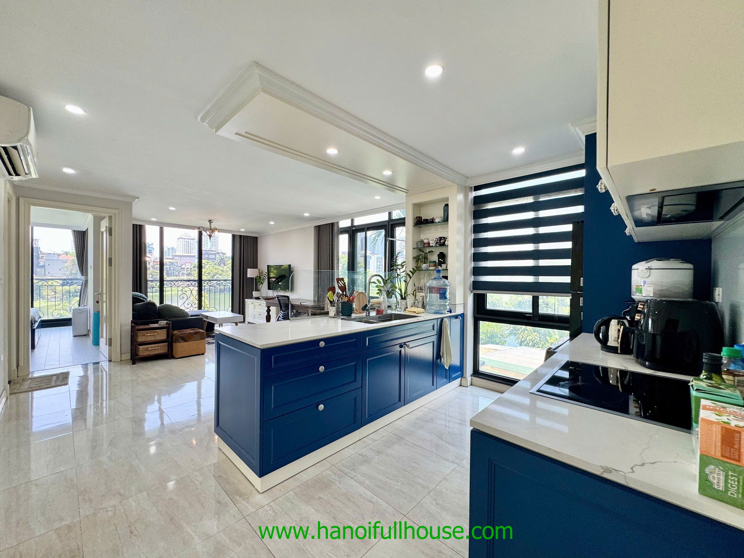 Modern 2 bedroom apartment with lake view on Au Co str