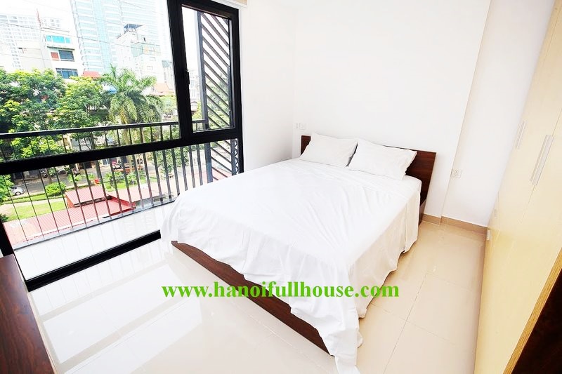 Căn hộ dịch vụ 1 phòng ngủ hoàn toàn mới phong cách Châu Âu cho thuê tại Trúc Bạch