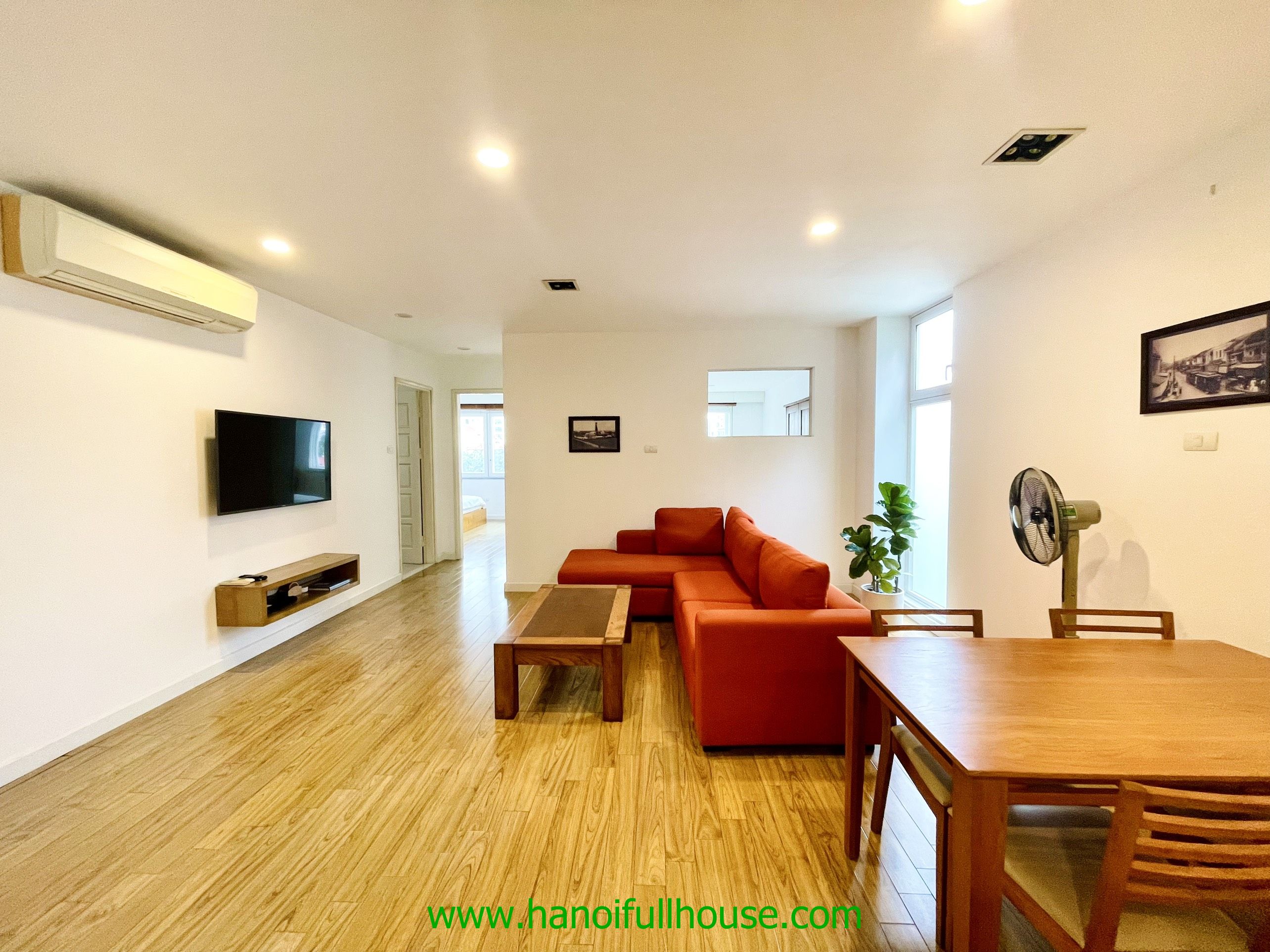 Apartment with 2 bedrooms, fully furnished in Tay Ho for rent.