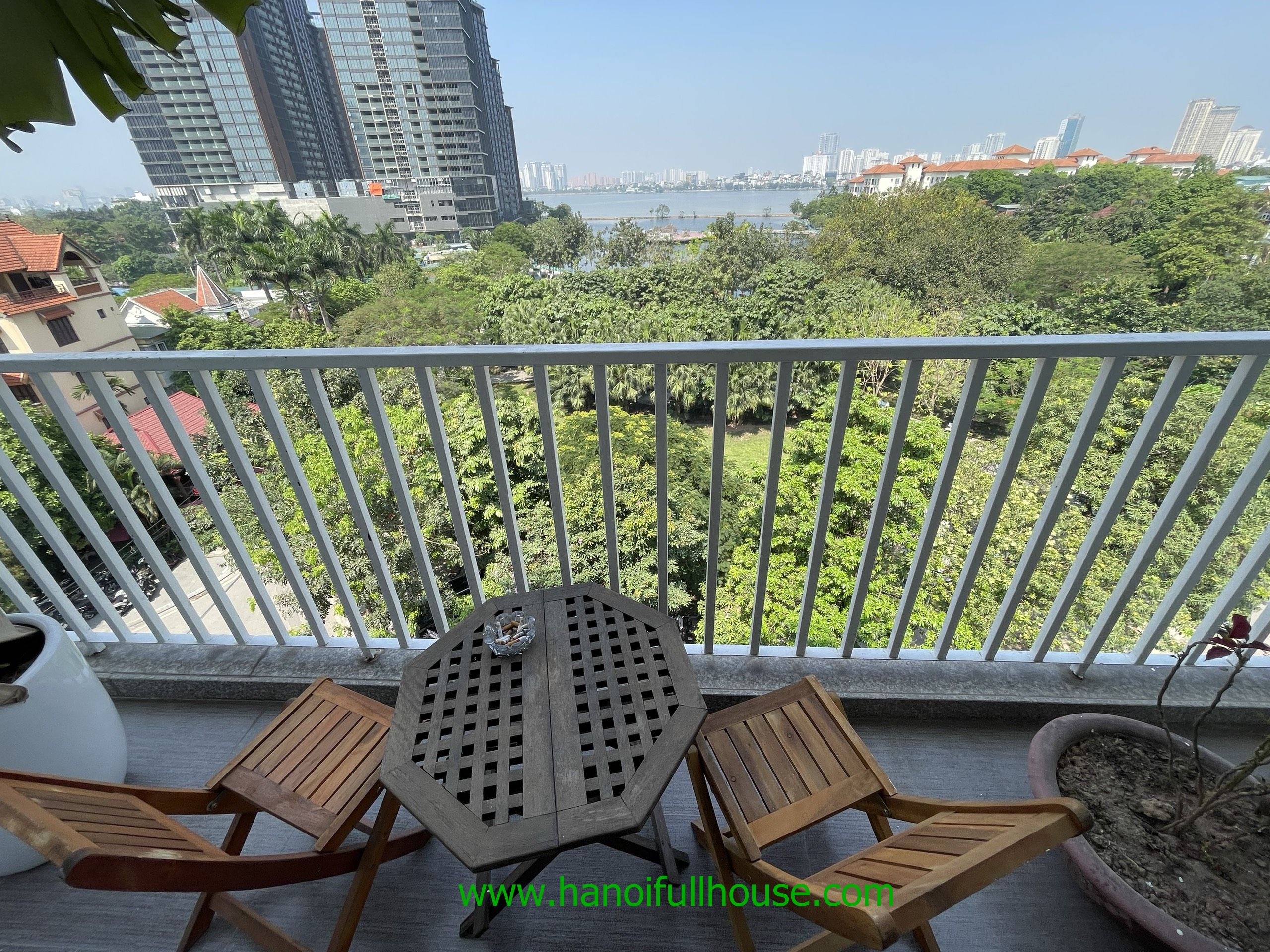 Beautiful Green View Apartment in Tay Ho For Rent