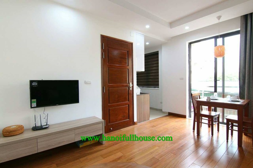 Căn hộ dịch vụ 1 ngủ cho thuê ở Ba Đình, nhiều ánh sáng