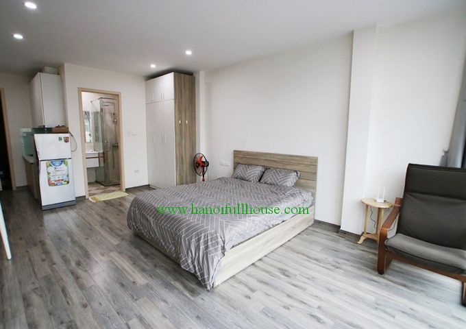 Bright big studio apartment near West lake for rent 