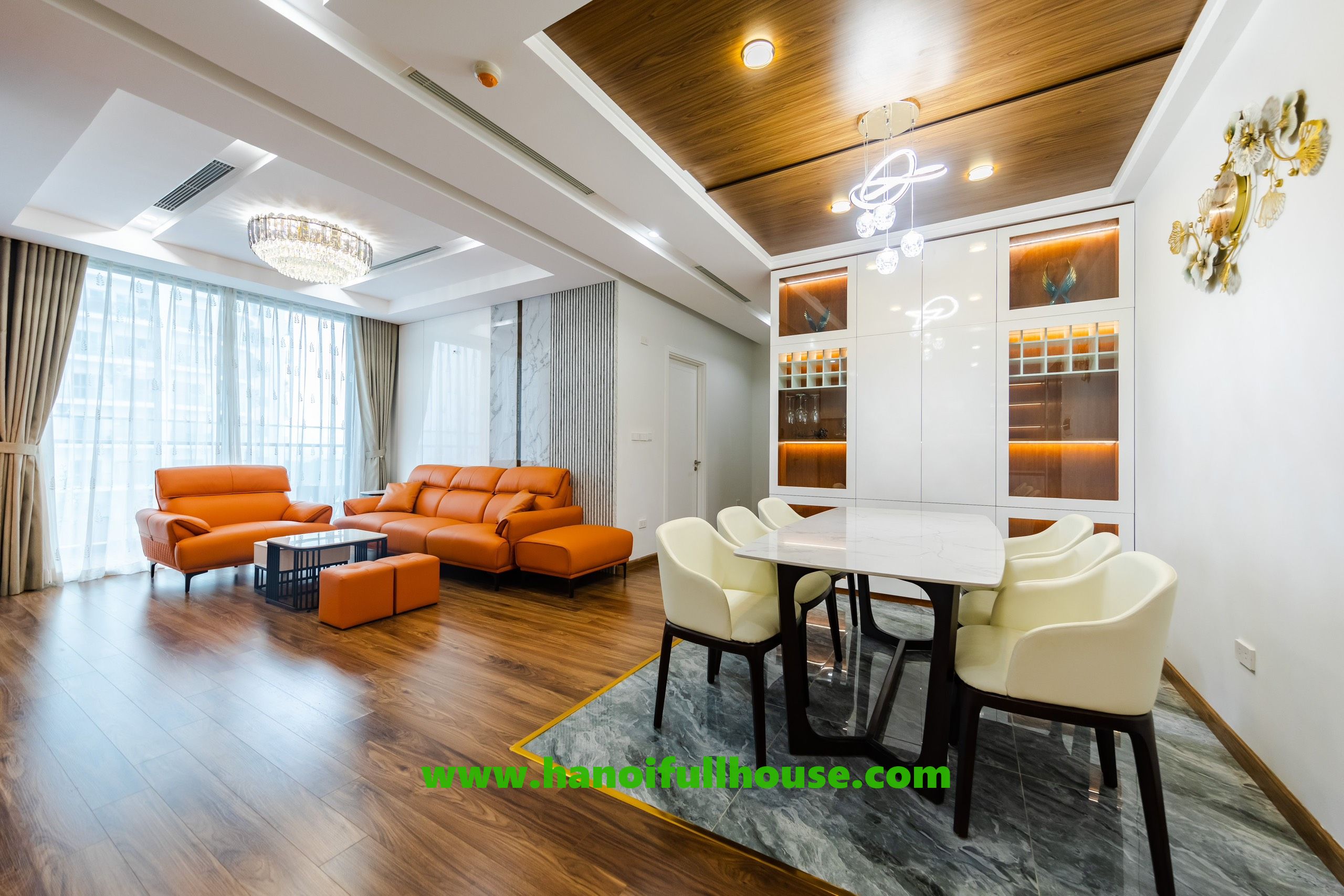 Luxury 3-BR apartment with balcony overlooking West Lake in FiveStar West Lake building