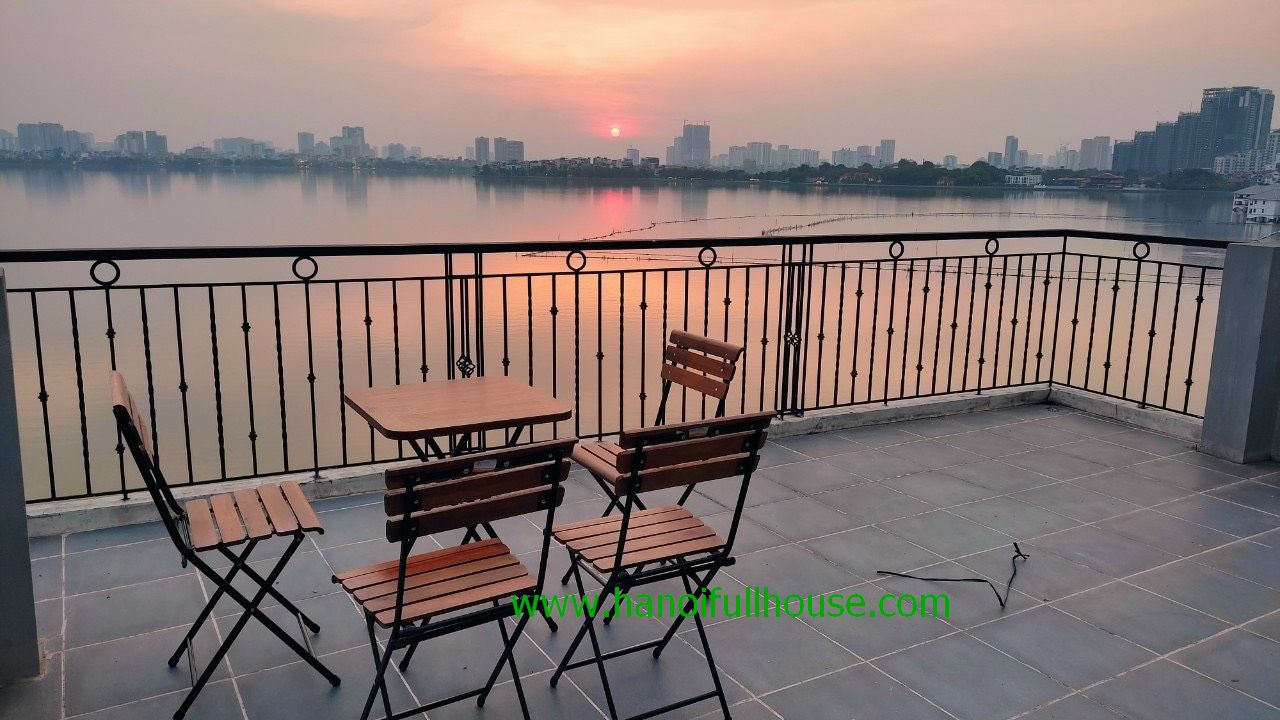 Căn hộ Studio rộng với view Hồ gần khách sạn Thắng Lợi