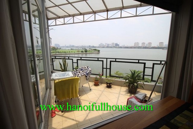 Apartment with West Lake view in To Ngoc Van street, Tay Ho dist for rent
