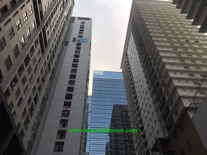 Sàn văn phòng chuyên nghiệp rộng 550m2 tại tầng 2 thoáng, nhiều ánh sáng mặt đường Lê Văn Lương cho thuê 