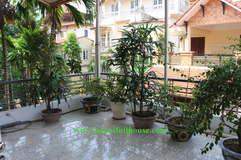 Tay Ho housing, 03 bedrooms with nice terrace in Tay Ho street 