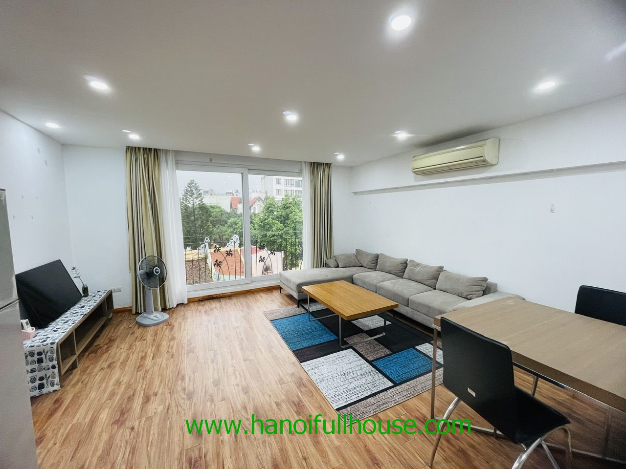 Bright apartment with one bedroom on To Ngoc Van str