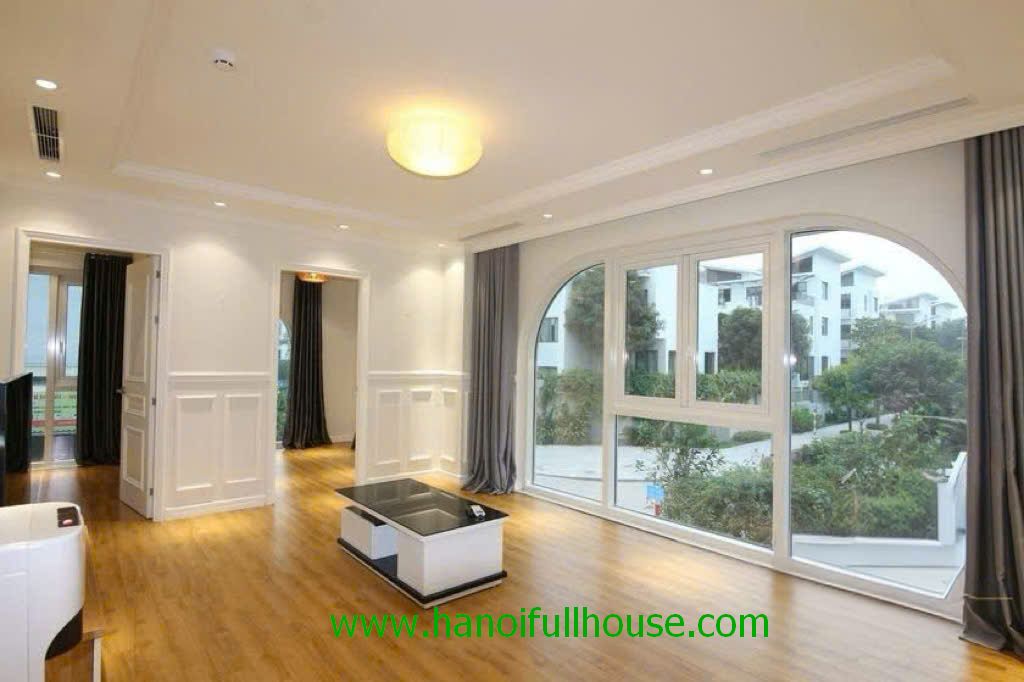 Căn hộ 2 ngủ, đủ đồ, có bể bơi ở gần trường Pháp cho thuê