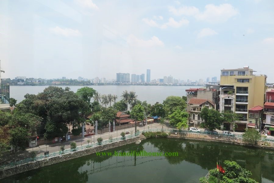 Cheap house with 8 BR & elevator overlooking lake in Tay Ho district for lease