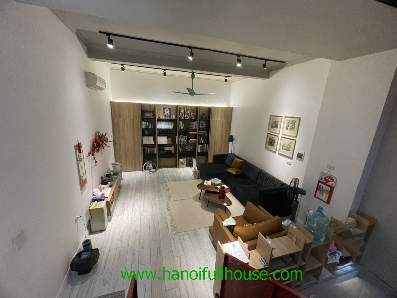 Nhà 2 phòng ngủ, có gara ô tô cho thuê ở Tây Hồ