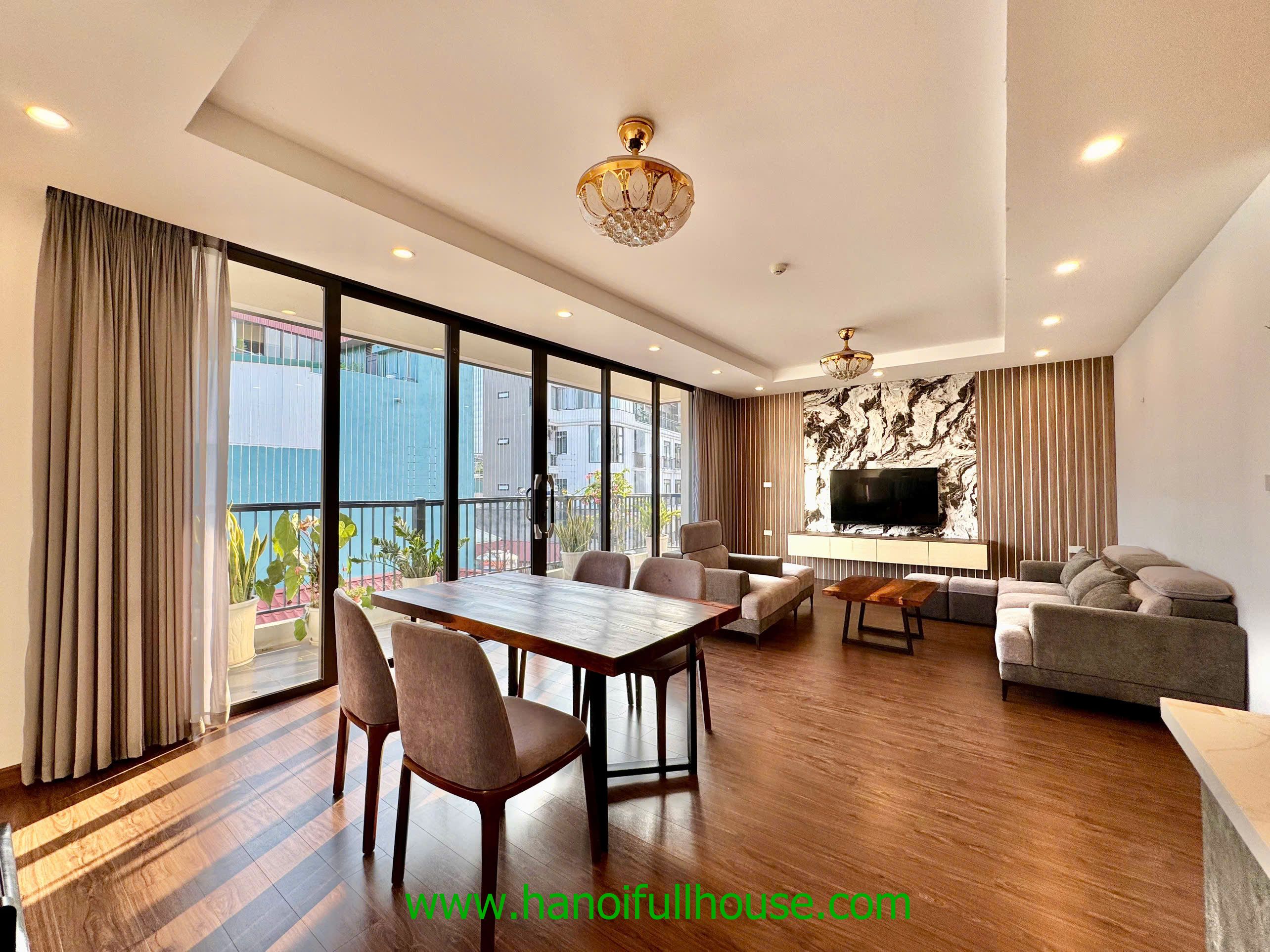 Spacious apartment with 3 bedrooms, size of 160 sqm in Tay Ho 