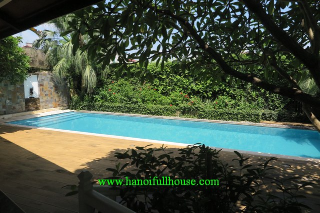 Dream garden villa in Long Bien dist for lease. 1350 m2, 7 bedrooms, huge garden, swimming pool