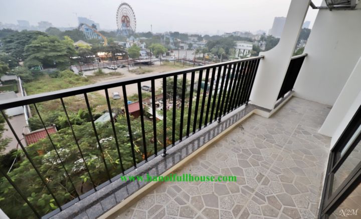 Lake view apartment on Trinh Cong Son street, 1 bedroom, big balcony 
