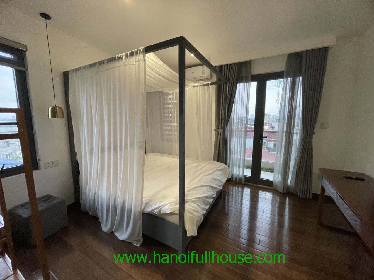 Cheap & good 2 bedroom apartment in Tay Ho for rent