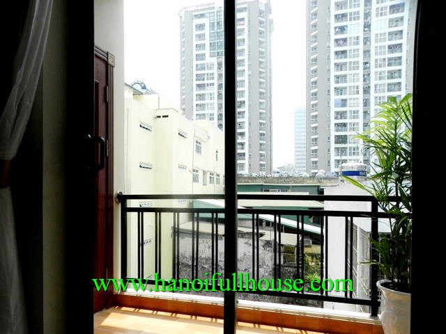 Dong Da apartment, two bedroom, newly furnished, lift nearby shops