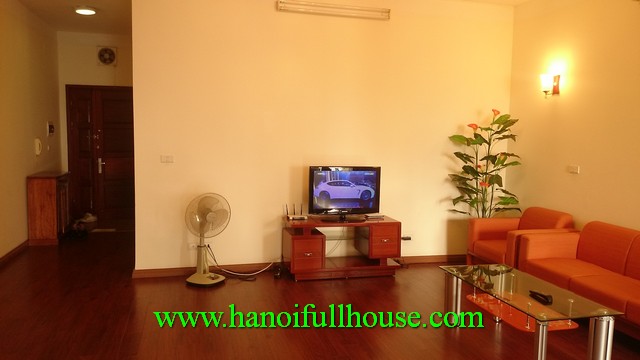 Cheap apartment in Dong Da dist for rent. 3 bedroom, furnished apartment