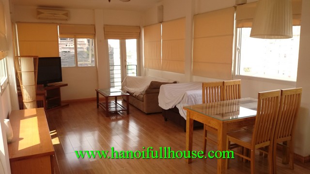 Nice view serviced apartment with one bedroom in Hai Ba Trung dist, Ha Noi to let