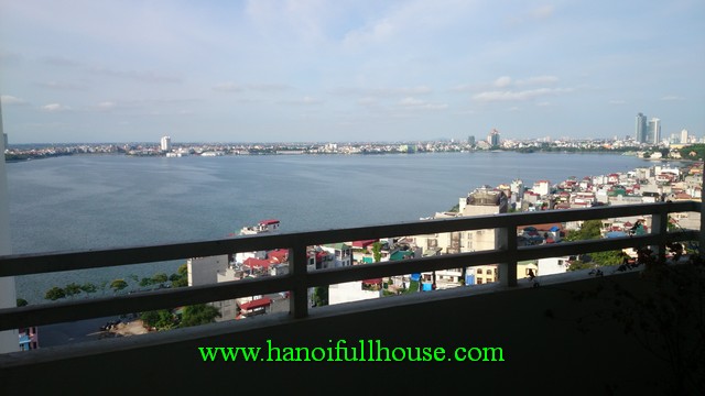 3 bedroom apartment in Thuy Khue street, West Lake view, Balcony