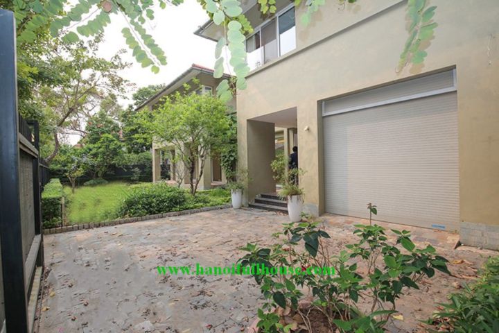 Villa in Tay Ho with 715 sq m, 2 floor, swimming pool, 24/7 backup power generation system