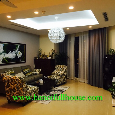 Royal City apartment rental, 2 bedroom, balcony, furnished and bright
