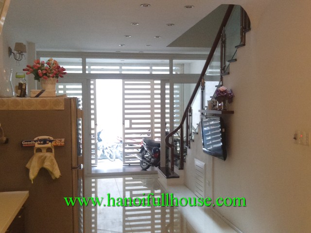 A good house in Au Co street, 3 bedroom, furnished, balcony