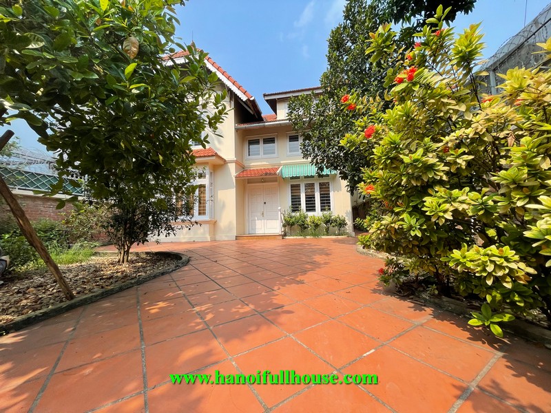 Garden villa in Tay Ho with 2 storeys, 330 sqm land, 4 bedroom, very bright, car access, lots of space