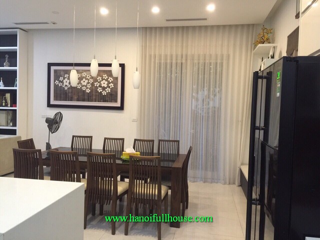 Nicely furnished & garden villa in Anh Dao, Vinhomes Riverside urban-Long Bien district