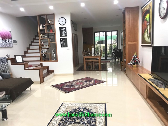 Căn nhà hiện đại đầy đủ tiện nghi cho thuê ở khu đô thị Gamada Công Viên Yên Sở, Quận Hoàng Mai