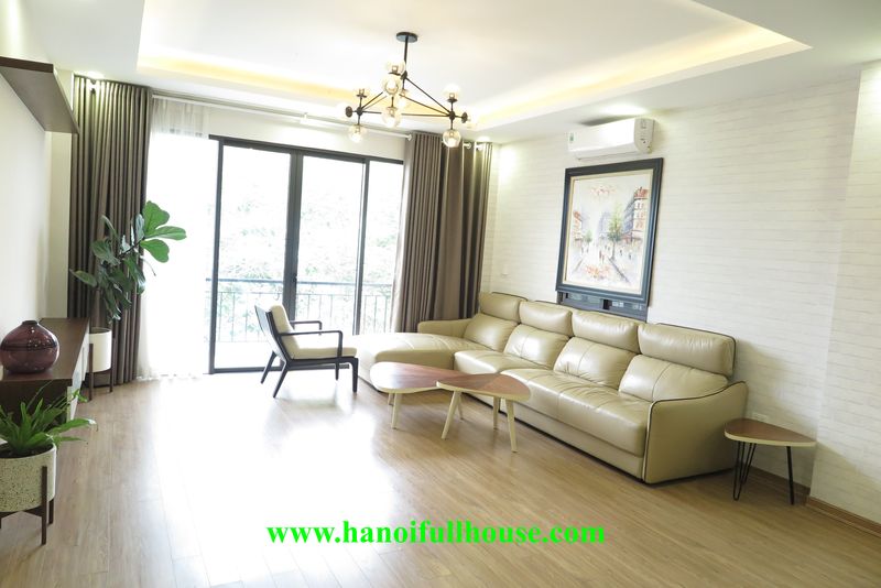 Căn hộ 02 phòng ngủ lớn và hoàn toàn mới ở phố Nhật Chiêu đối diện hồ tây cho thuê