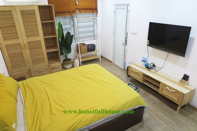 Cho thuê căn hộ tập thể nội thất xịn, đầy đủ dịch vụ ngay cạnh Nhà Hát Lớn - Hà Nội