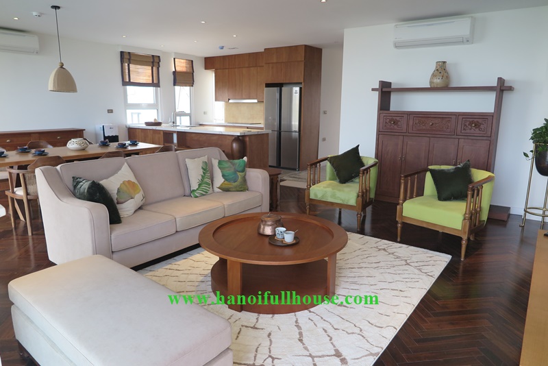 Apartment for foreigners family, 04 bedrooms, large balcony, westlake view in Hanoi, Vietnam