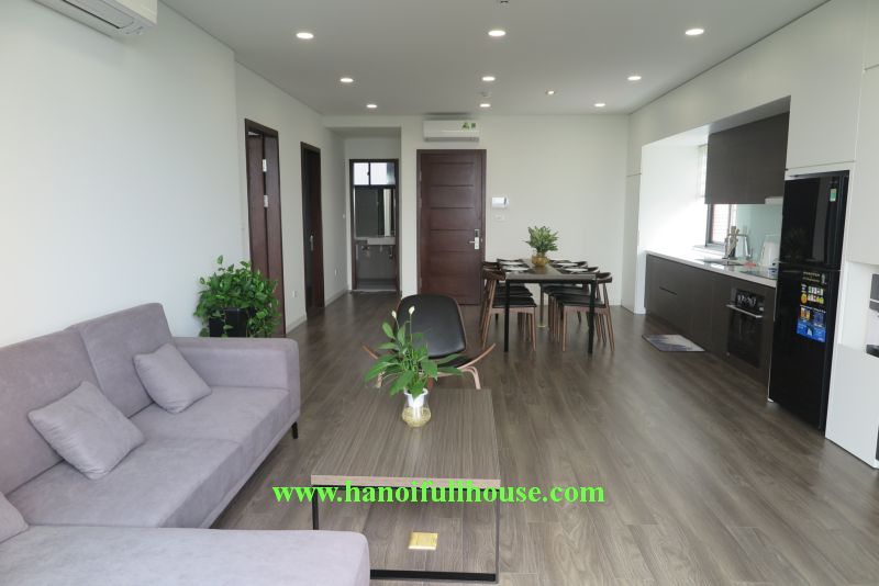 Căn hộ dịch vụ 2 phòng ngủ ở Tây Hồ, phố Trịnh Công Sơn đẹp và yên tĩnh, view Hồ diện tích 100 m2