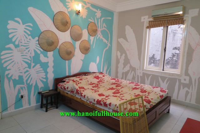Căn nhà nhỏ xinh, đi bộ 2 phút ra hồ, 6 phòng ngủ, đầy đủ nội thất, giá rẻ cho thuê ngay.