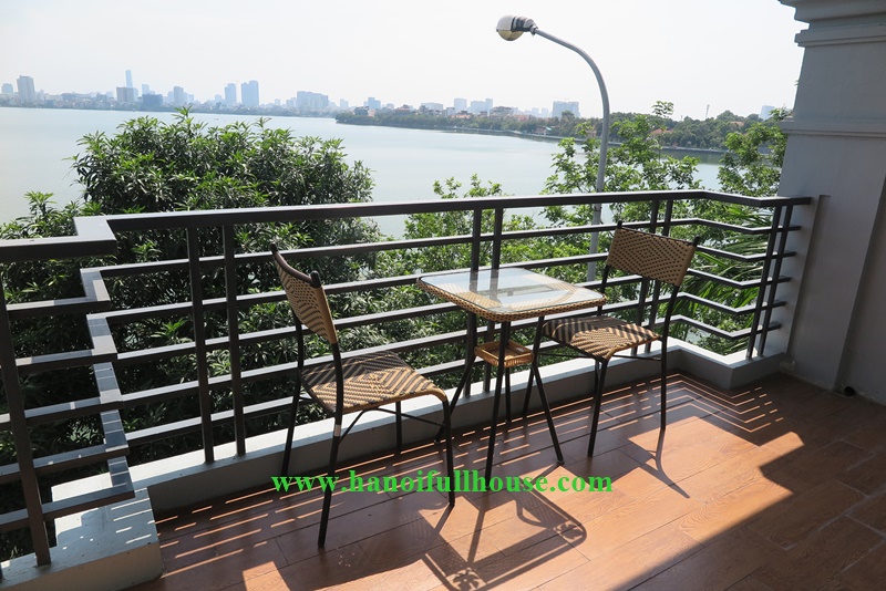 03 bedrooms service Apartments overlooking the lake with large balcony on Tu Hoa, Tay Ho street