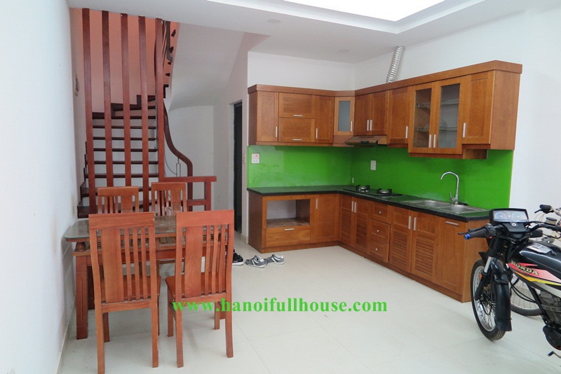 Nhà 3 phòng ngủ ở Đặng Thai Mai, đầy đủ đồ gần Hồ Tây