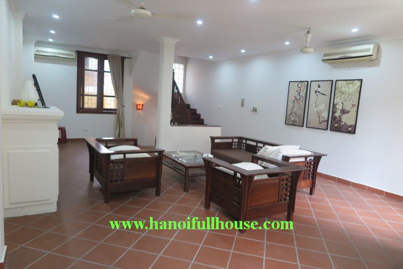 Căn nhà phong cách pháp ở ngay Tô Ngọc Vân - 3 phòng ngủ cho thuê 