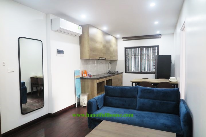 Căn hộ 1 ngủ tầng cao tuyệt đẹp, hoàn toàn mới có ban công cho thuê ở Tây Hồ