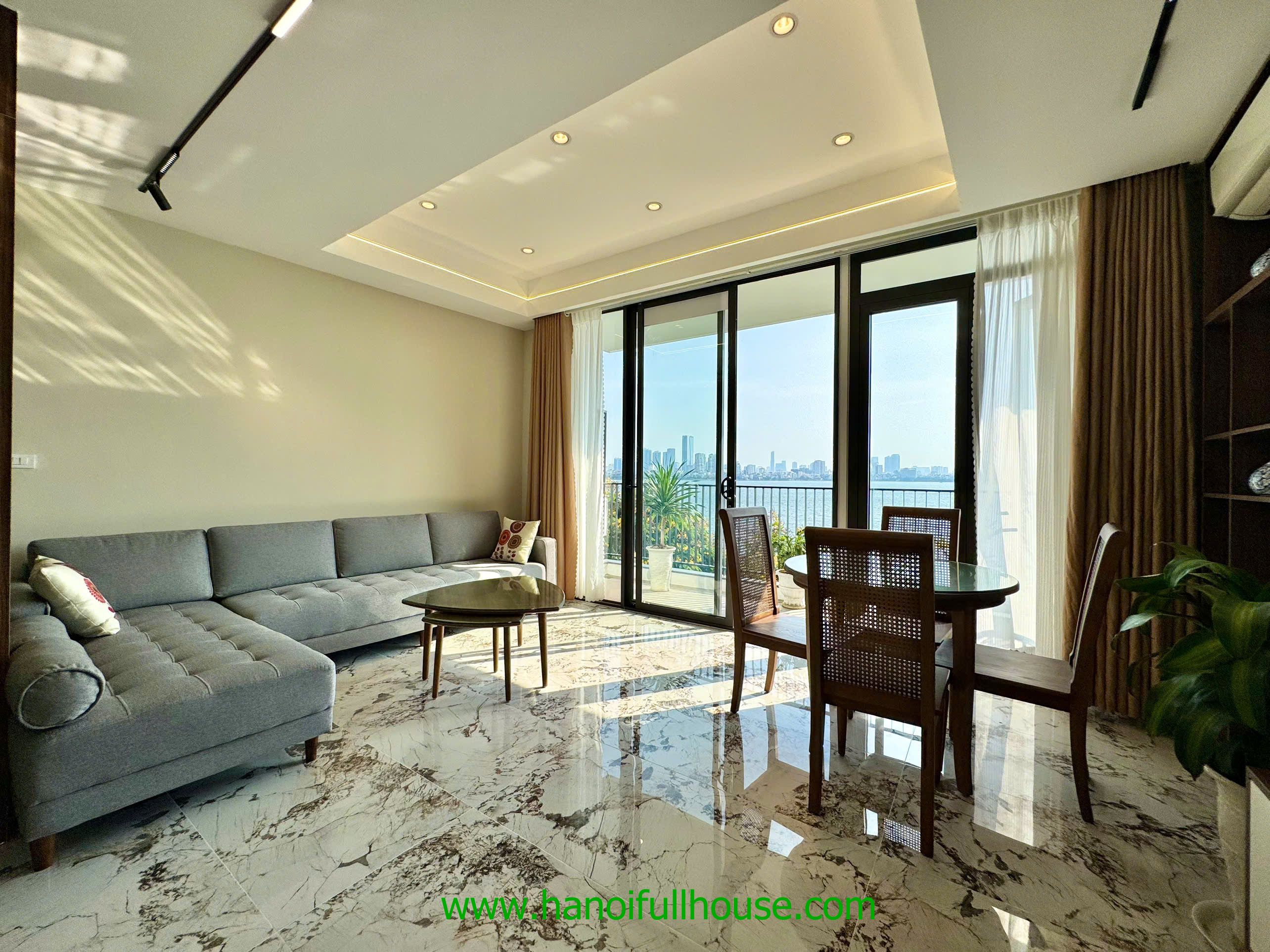 Lake view apartment with 3 bedroom, brand new on Yen Phu str for rent