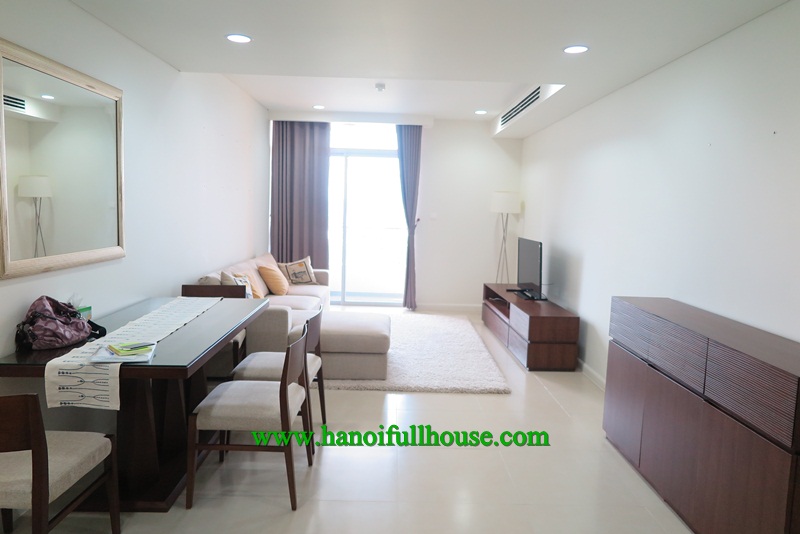 Luxury apartment in Watermark building, 2 bedrooms, high floor for rent.