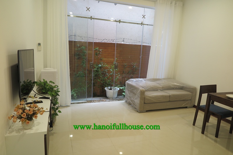 Nice apartment in Xuan Dieu street with 01 bedroom full furniture and equipments.