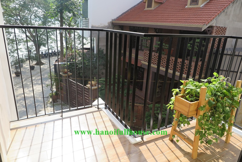 Tayho apartment, 03 bedrooms, westlake view, balcony, modern furniture for rent