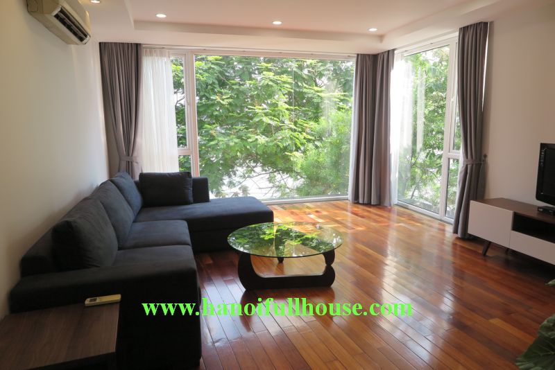 West lake view apartment in Tayho, Hanoi with 02 bedrooms, area is up to 100 sq m.